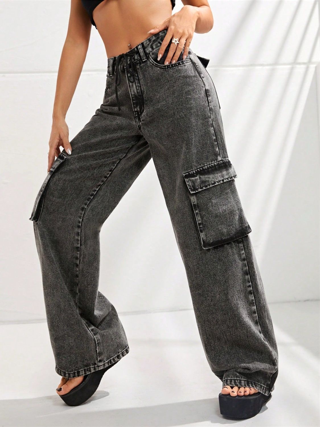 The Aaliyah Wide Leg Cargo Jeans