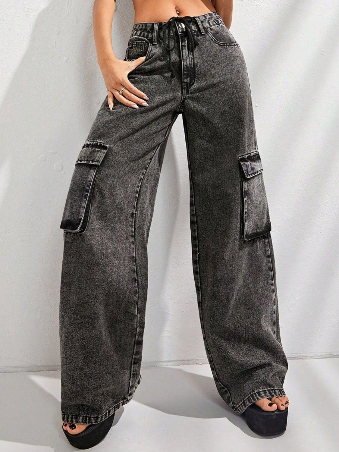 The Aaliyah Wide Leg Cargo Jeans