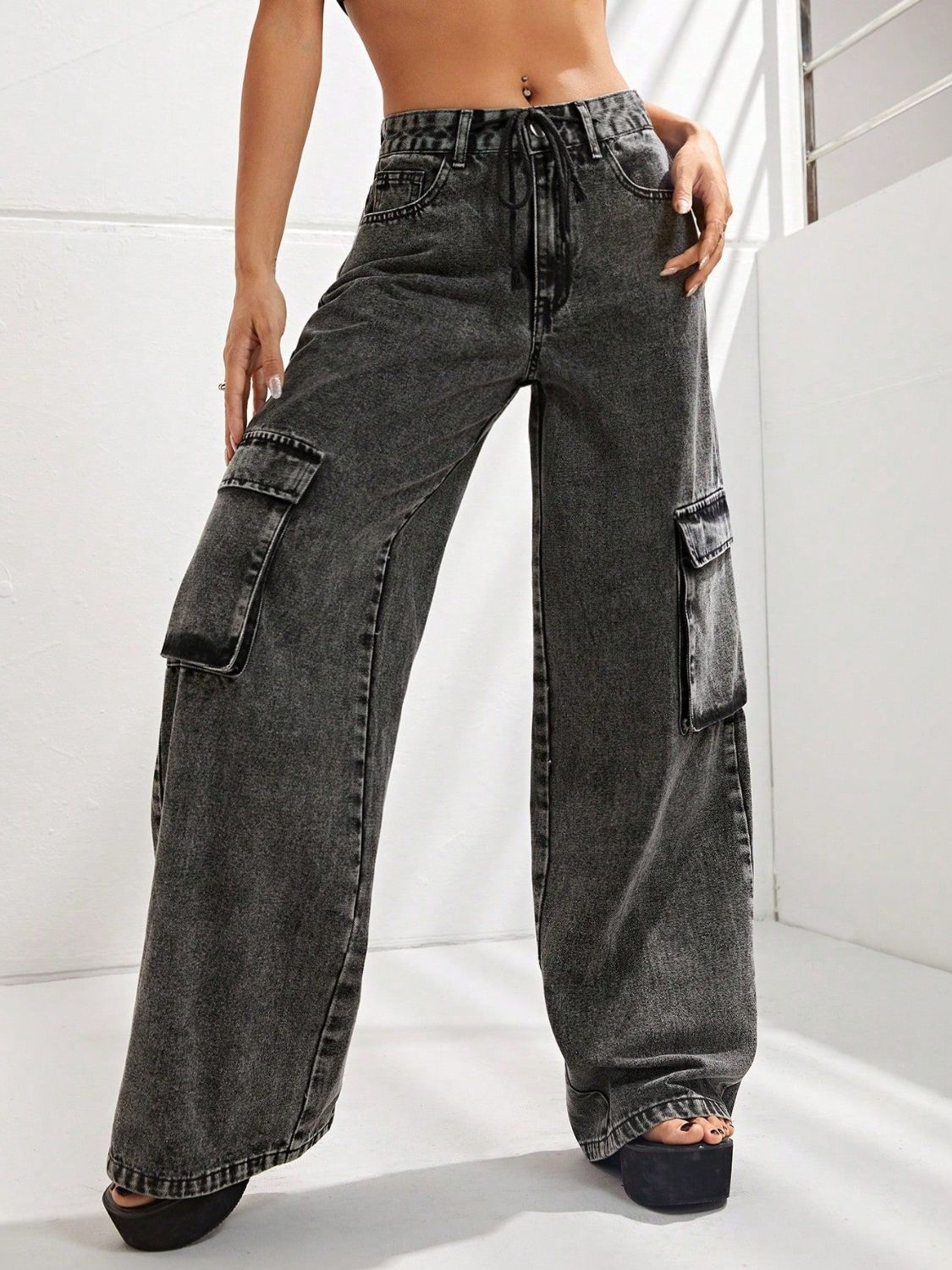 The Aaliyah Wide Leg Cargo Jeans