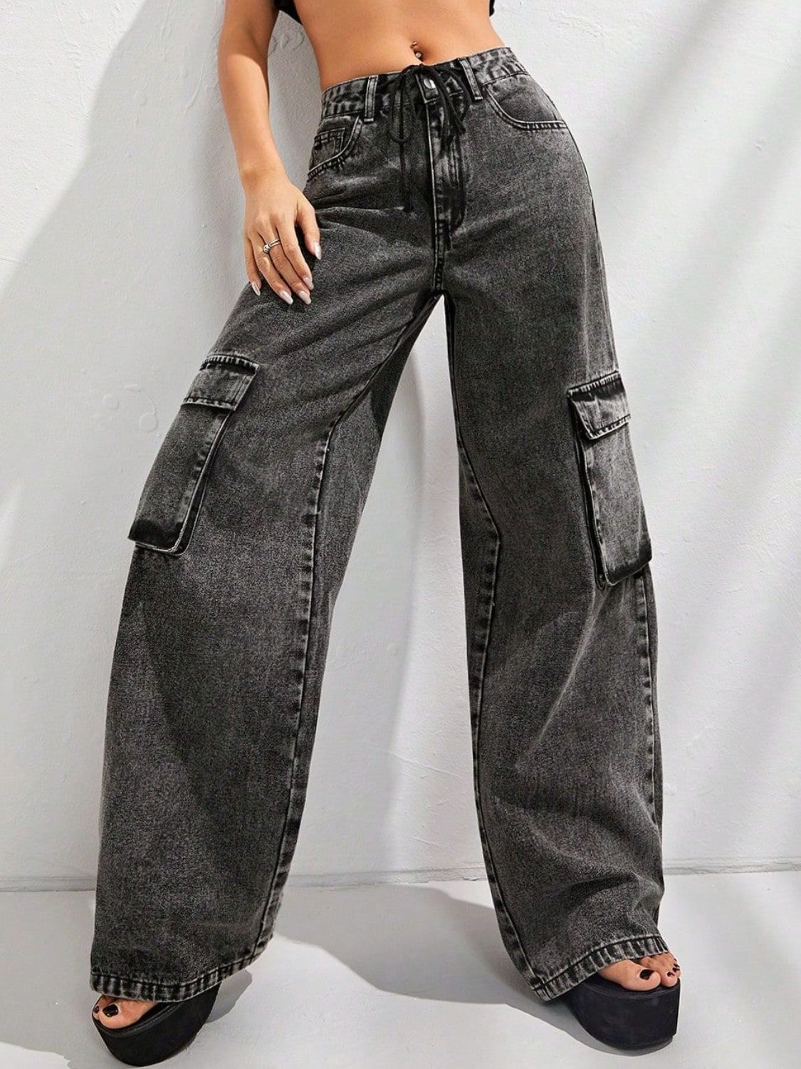 The Aaliyah Wide Leg Cargo Jeans