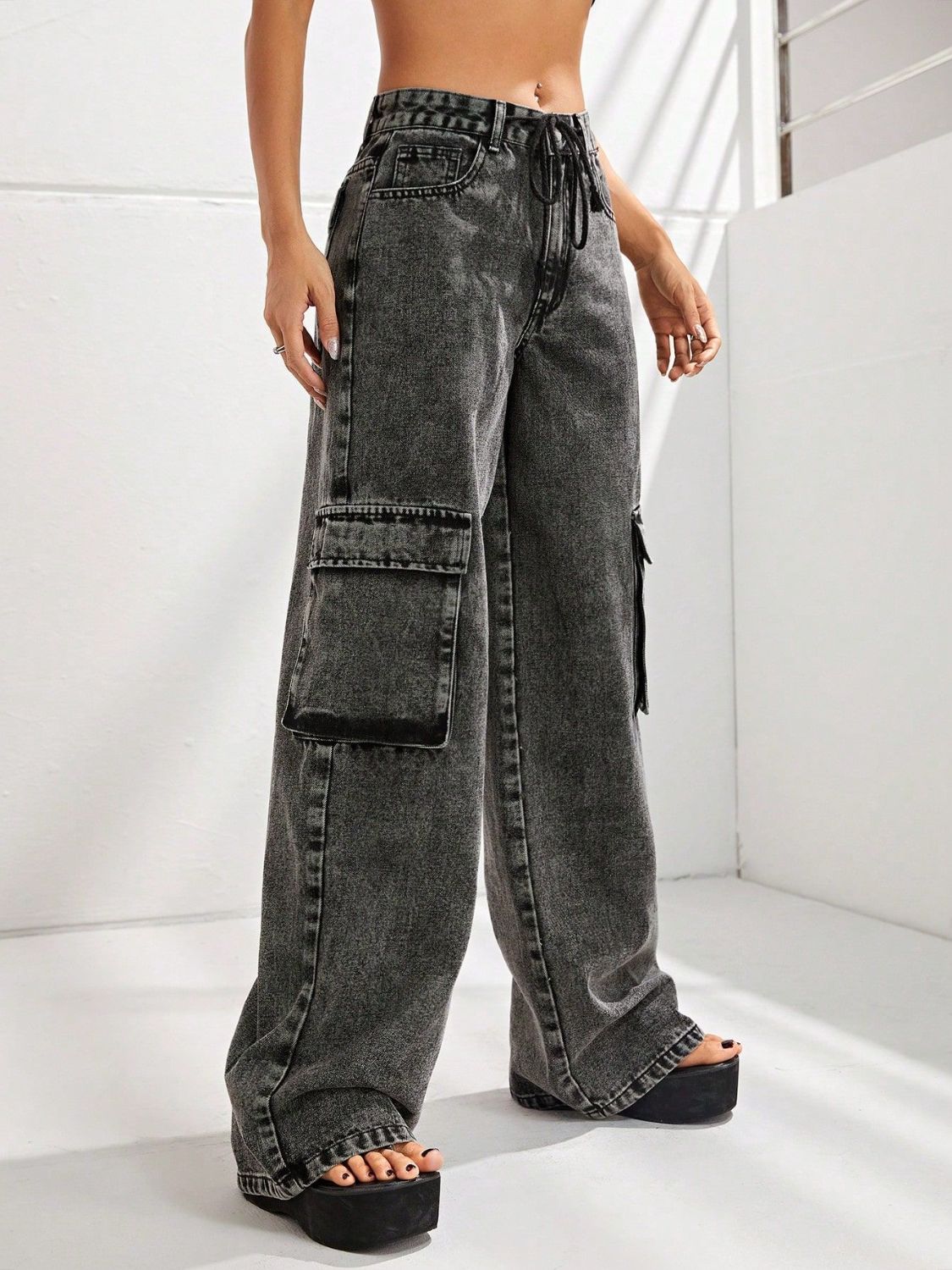 The Aaliyah Wide Leg Cargo Jeans