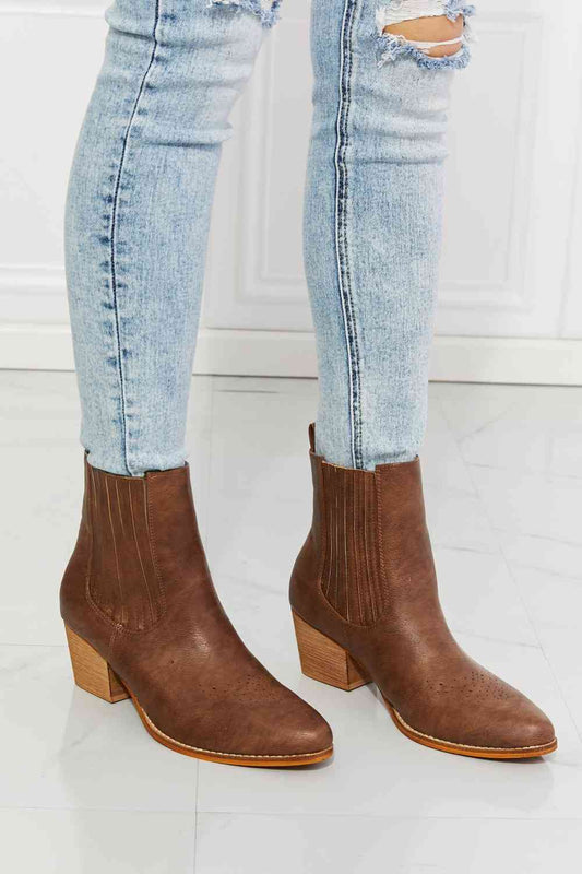 The Savannah Chestnut Boot