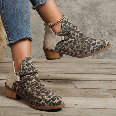 The Kornelia Canvas Boots