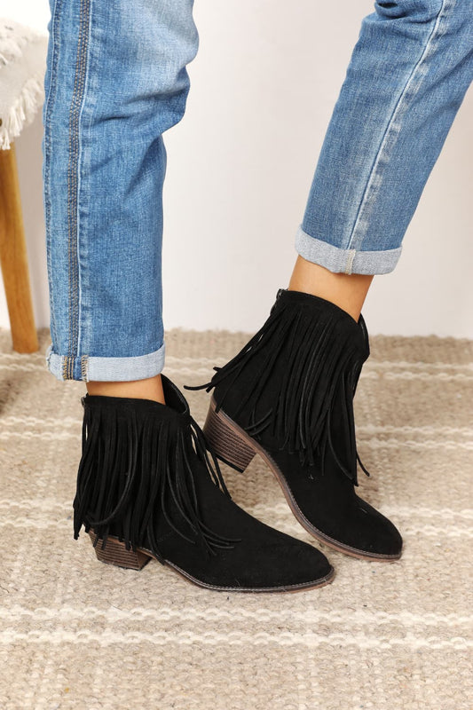 The "Alexito (hates) Fringe" Booties